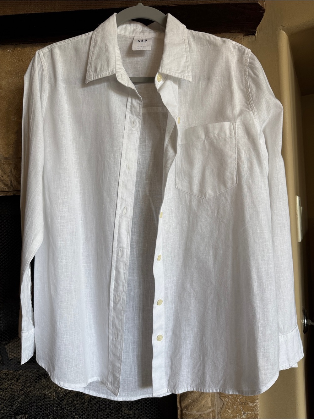 GAP women’s White Linen-blend Button-Down Easy Shirt M NWOT
